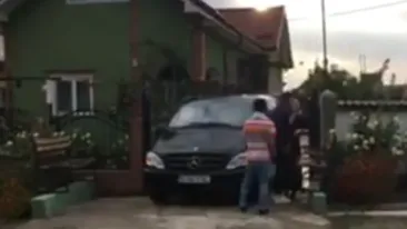 Ce s-a întâmplat la Bucureşti în timp ce maşina cu trupul neînsufleţit al Denisei a ajuns la Ştefăneşti