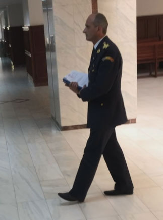 Florin Talpan se îmbracă în uniforma de colonel de fiecare dată când merge în fața instanței