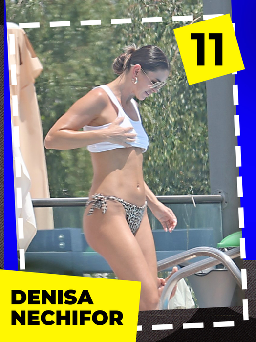 TOP 40 vedete surprinse în cele mai indecente poziţii! Antonia, Roxana Ionescu sau Delia şi-au mângâiat nurii şi… au făcut show total pe litoral!