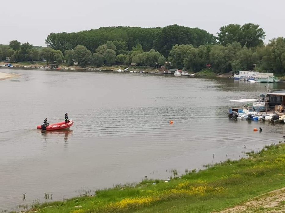 Un băiat de 17 ani din Călărași, găsit mort în apele Dunării. Apropiații și prietenii nu își revin din șoc