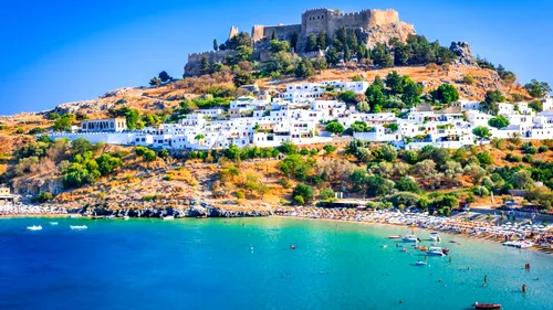 Grecia a emis o avertizare de călătorie. Destinația turistică populară pentru români se confruntă cu incendii puternice de vegetație