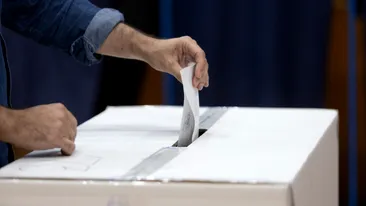 Ce rol are președintele României, de fapt. Ce atribuții i s-au desemnat în numele poporului român