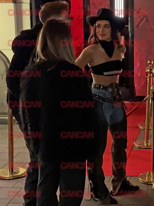 Alexia şi Naddhu, rivale pe toate „fronturile”. Nu numai că au împărţit un bărbat, dar… S-au întrecut în ţinute de Halloween. Cine ia titlul pentru cel mai sexy costum?