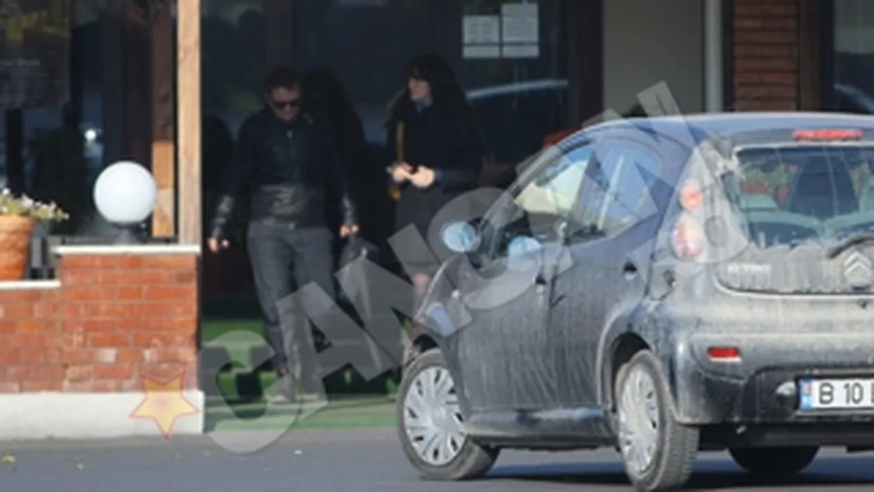 Noi doi si-un laptop! Florin Grozea, la un pranz cu o femeie misterioasa