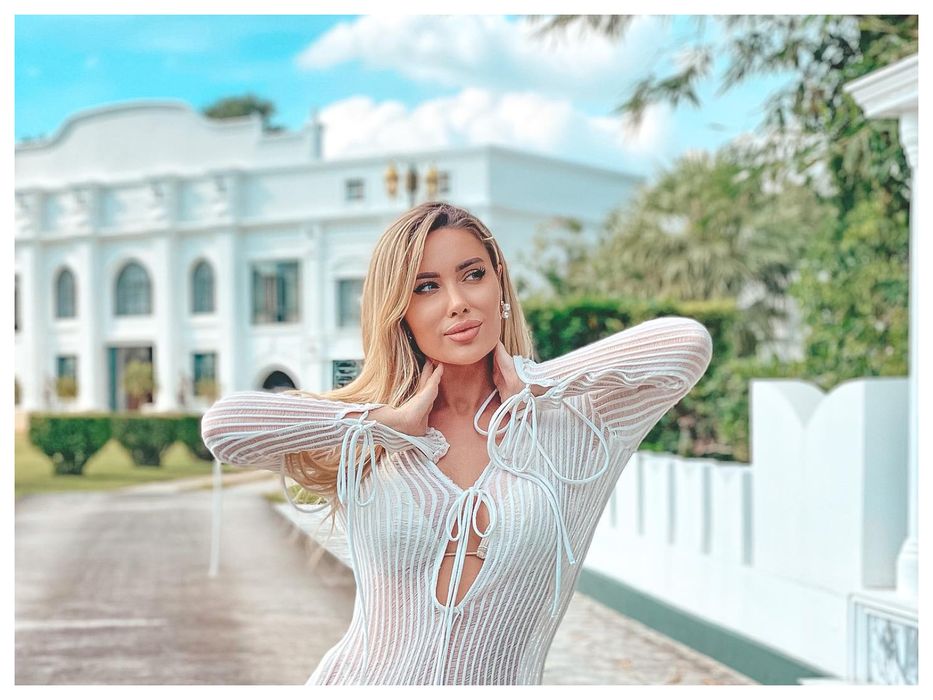 Oana Monea revine în forţă! Sursă Foto: Facebook
