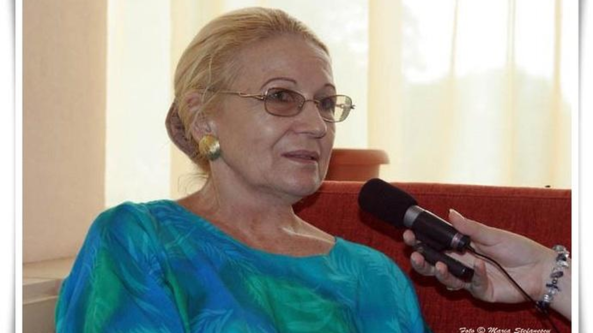 Le stii vocile atat de bine, dar abia daca le-ai vazut chipurile! Cine-s oamenii care au facut istorie…audio in televiziune