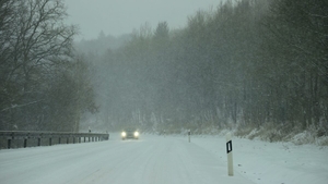 Prognoza meteo azi, 8 aprilie 2026. Cod galben și cod portocaliu de viscol în România: vânt extrem și ninsori puternice