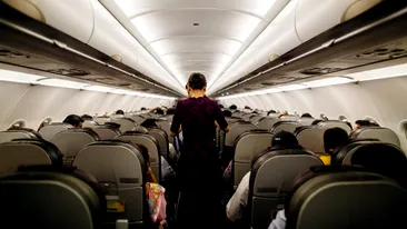 Ce salariu are o stewardesă în 2025. O fostă însoțitoare de zbor a făcut dezvăluirea: ”Vă spun la ce să vă așteptați”