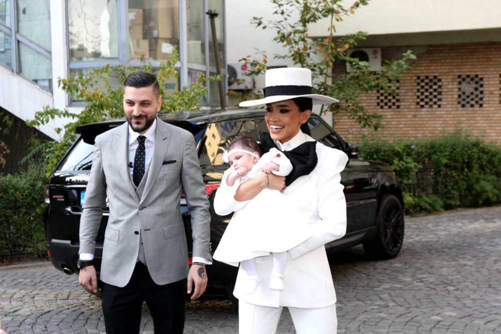 Adelina Pestrițu și Virgil Șteblea și-au creștinat fetița în 2018