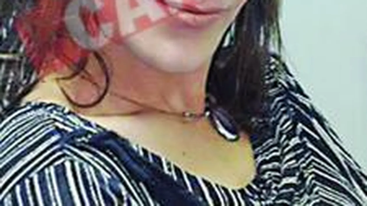 Elodia si Andreea Marin s-au inscris la Miss Travesty