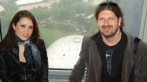 Deputatul Remus Cernea, unul dintre cei mai mari sustinatori ai comunitatii gay, are o mare slabiciune. O cheama Monica!