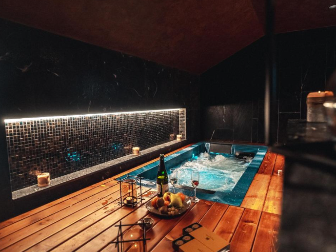 Perelik Hotel 5* se află în centrul stațiunii Pamporov/ sursă foto: Booking