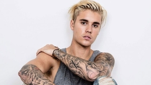 Justin Bieber a dat-o uitării, din nou, pe Selena Gomez! Artistul s-a întors în brațele unei alte foste iubite