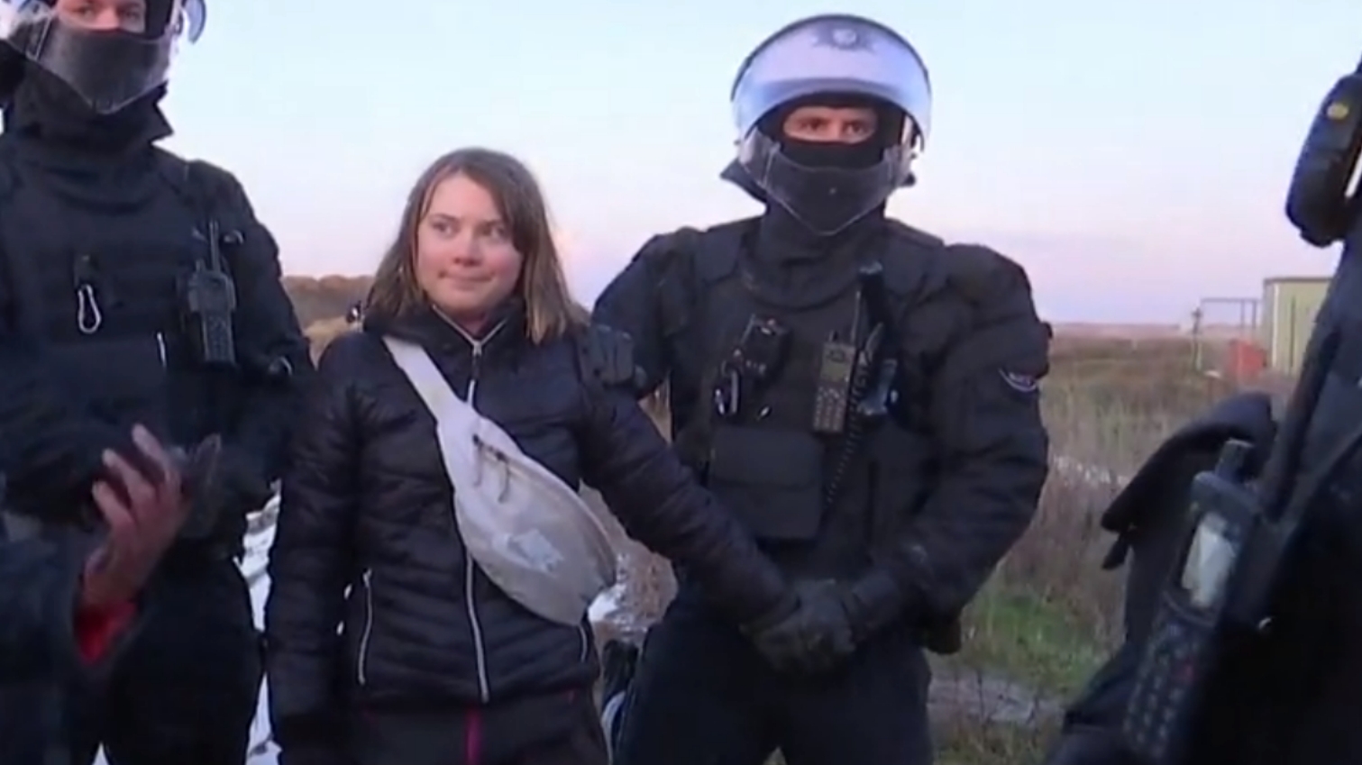 Greta Thunberg îl urmează pe Andrew Tate în spatele gratiilor. De ce a fost reținută activista pentru mediu