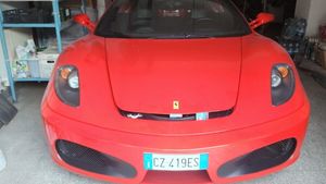 ANAF scoate la vânzare un Ferrari confiscat. Cât trebuie să plătești ca să participi