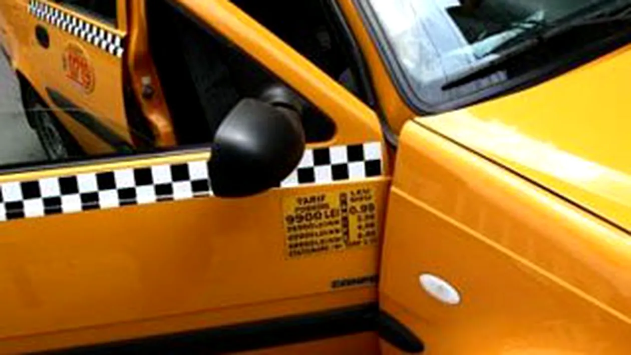 Un taximetrist din Iasi a fost injungiat de o tanara care i-a furat masina!