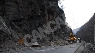 Defileul Jiului, blocat de stanci