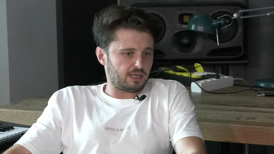 Florian Rus: "Mă comparam cu tot felul de oameni care erau mult mai talentați decât mine, sau pe care îi vedeam eu mai deosebiți decât mine!" (Foto: CANCAN.RO)