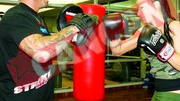 Raluca Sandu s-a harjonit pe plaja cu fostul sot al Anei Maria Prodan