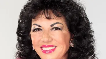 Carmen Harra are de gand sa pozeze in Playboy, la fel ca fiica ei? La varsta mea arat foarte bine!