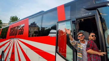 Cuza de la Noaptea Târziu şi-a găsit dragostea la Asia Express? Artistul a cerut în căsătorie o domnişoară