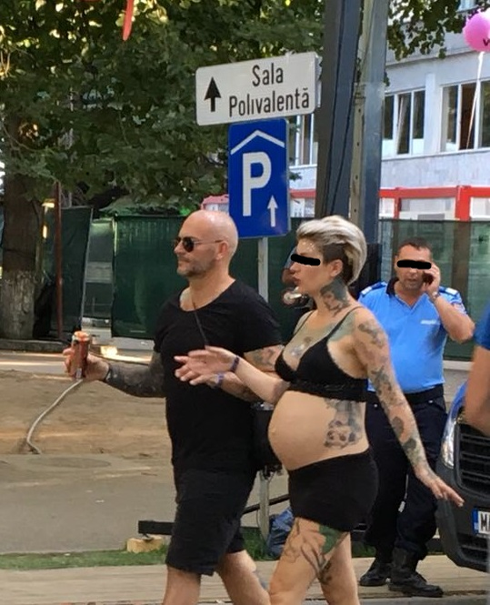 O graviduță sexy a atras toate privirile la UNTOLD!