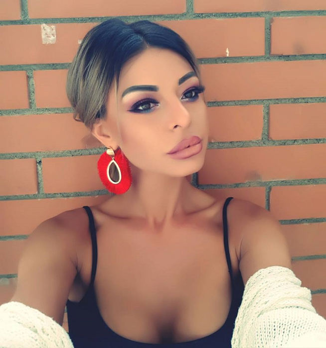 Ana Mocanu s-a despărțit de iubit, dar nu a putut rezista fără el. Fosta asistentă TV s-a împăcat cu Rareș