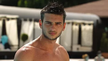 Dorian Popa, unul dintre cei mai sexy burlaci din Romania! Esti curios sa vezi cum arata fratele lui? Imagini de colectie!