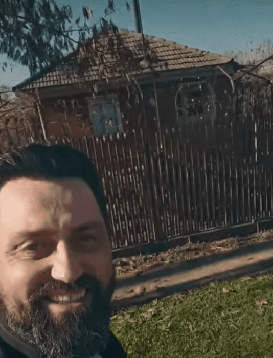 Cum arată casa în care Orlando Zaharia a crescut. Locuința de la țară se află în Ialomița