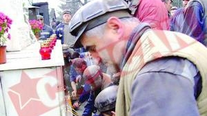 A doua zi de funeralii la Petrila