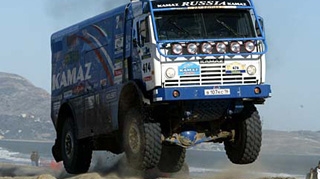 Peste 800 de kilograme de cocaina ascunse intr-un camion al Raliului Paris-Dakar!