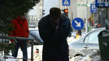 Comandantul Visinescu a devenit agent! De circulatie! Tortionarul si-a luat uniforma si a oprit traficul din centrul Capitalei!