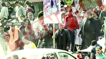 Nevasta lui Florin Salam, inmormantata cu scandal