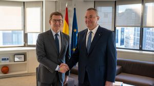 Românii din Spania au parte de vestea la care au visat ani de zile! Începând de anul acesta, vor putea obține dublă cetățenie