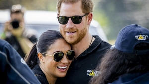 Răsturnare de situație. Meghan Markle și copiii ar urma să meargă până la urmă în Marea Britanie alături de prințul Harry