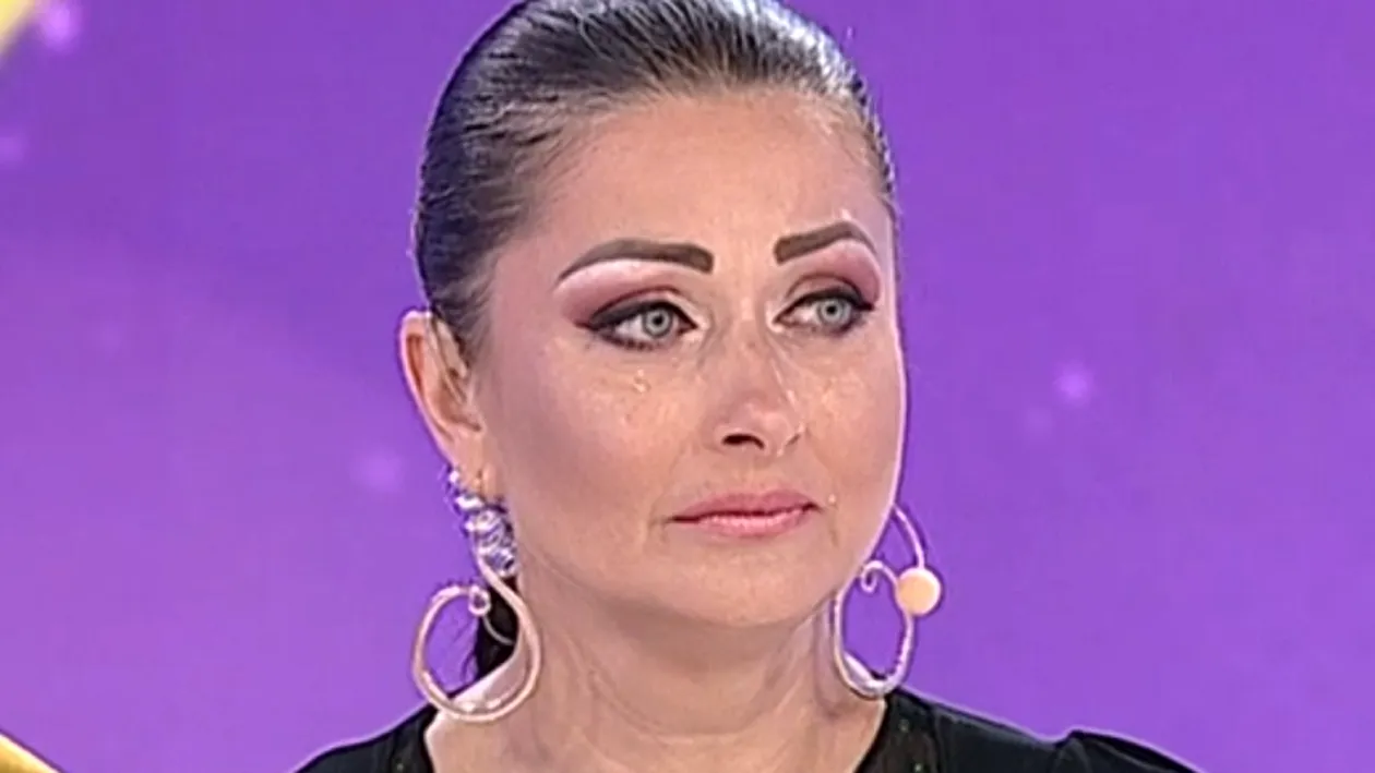 Gabriela Cristea cu ochii în lacrimi