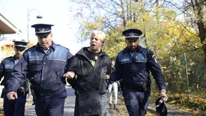 În plină pandemie de coronavirus, Marian “Ceaușescu” nu l-a uitat pe Ion Iliescu. Ce i-a adus celebrul protestatar. “Îmi este milă de el!” VIDEO