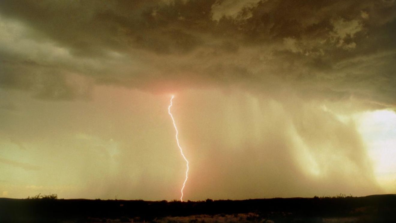 S-au rupt norii in România, chiar în prima zi de Paște. Scene înfiorătoare pe teritoriul țării, au fost emise mesaje RO-Alert