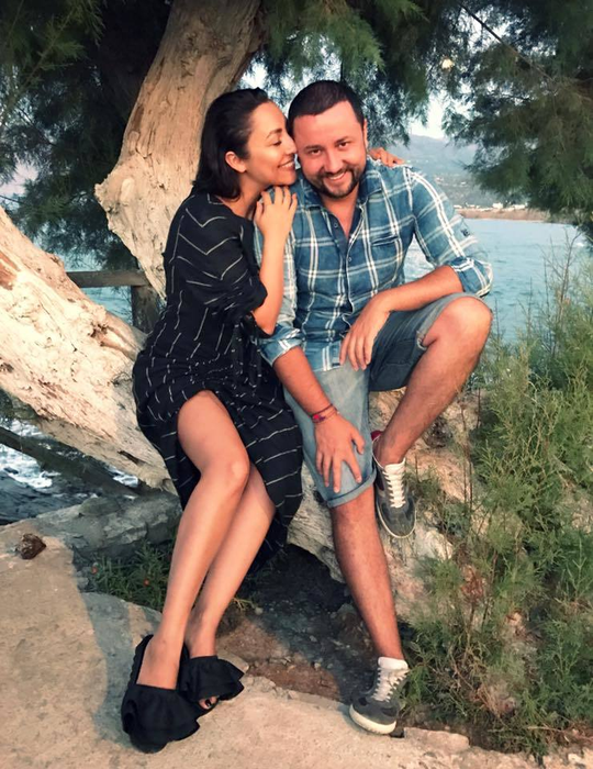 Clipe de coşmar pentru Cătălin Măruţă în vacanţa din Grecia. Andra l-a dat de gol. “I-a picat…”