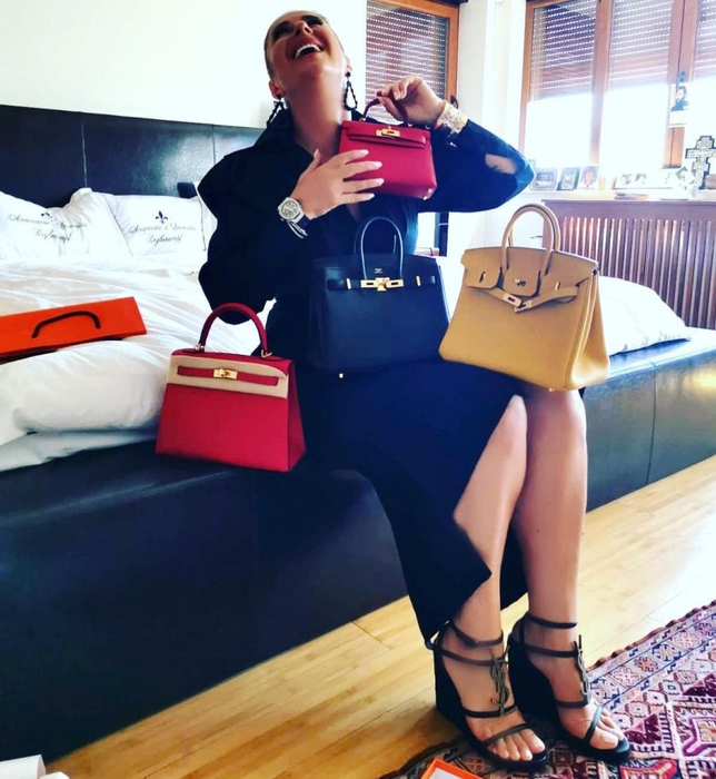 Anamaria Prodan se laudă cu cadouri de zeci de mii de euro