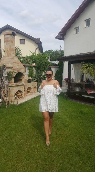 După ce a slăbit, BIANCA RUS s-a afişat în costum de baie! Uite cum arată cu adevărat vedeta