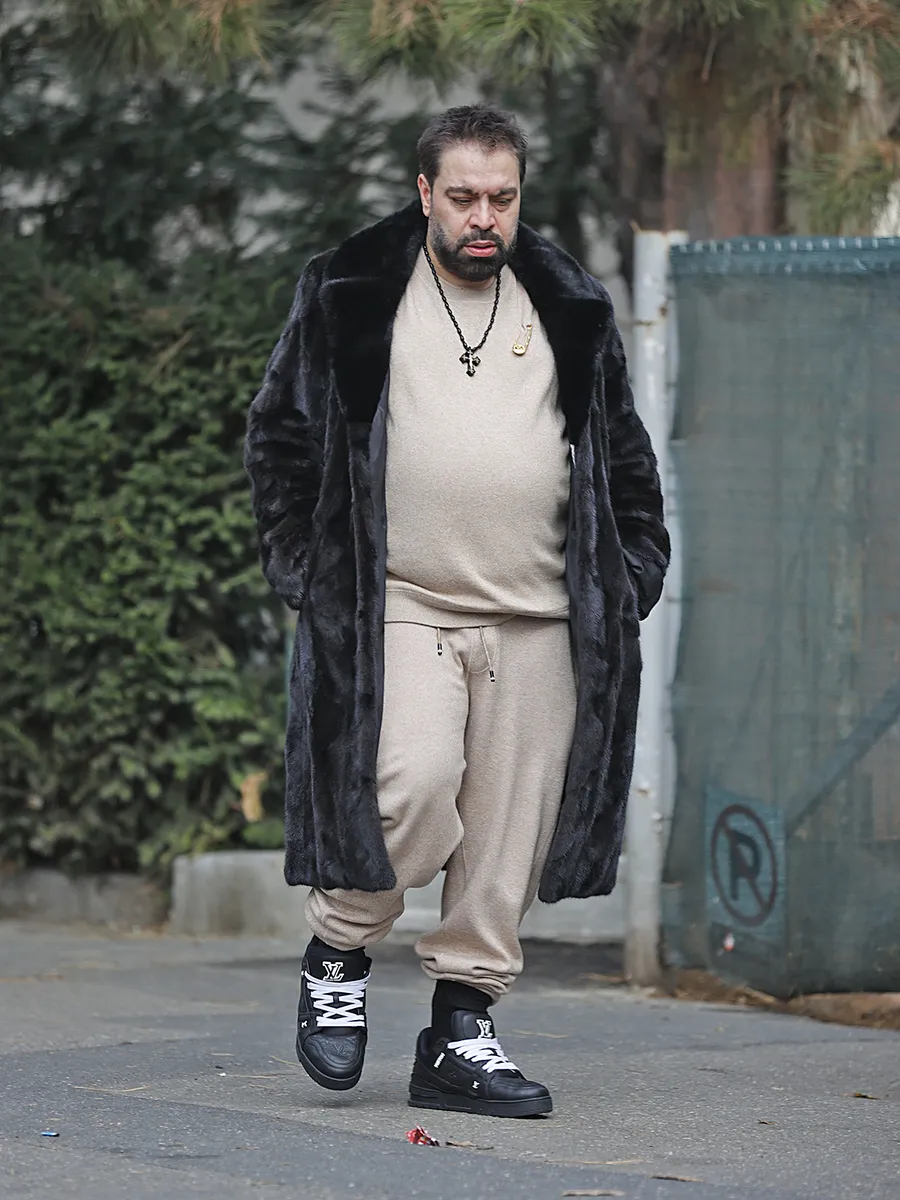 Blana de pe Florin Salam valorează aproximativ 10.000 de euro (Foto: CANCAN.RO)