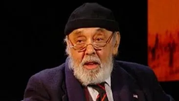 Sicriul cu trupul neinsufletit al lui Johnny Raducanu, parasit la biserica