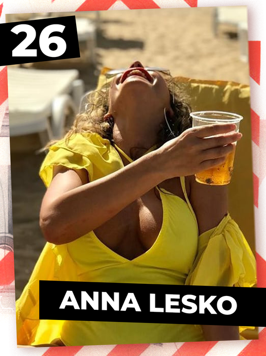 CANCAN.RO a scotocit în arhiva de aur și iată clasamentul! TOP 40 bombe-sexy cărora le place mult șprițul la plajă!