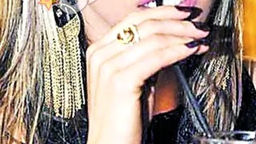 Beatrice Racz l-a sustinut pe ex-premier la sefia Clujului. Sora gemenelor Cheeky Girls, arma secreta a luiBoc