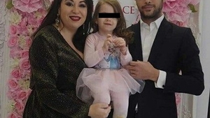 Marius Elisei şi Oana Roman, la final de mariaj? Soţul vedetei, prima declaraţie ce anunţă DIVORŢUL: ”Drumurile noastre sunt diferite”