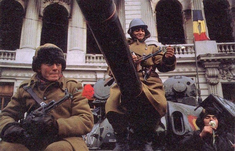 Imagini rare de la Revoluție. Ce s-a întâmplat, de fapt, în decembrie 1989