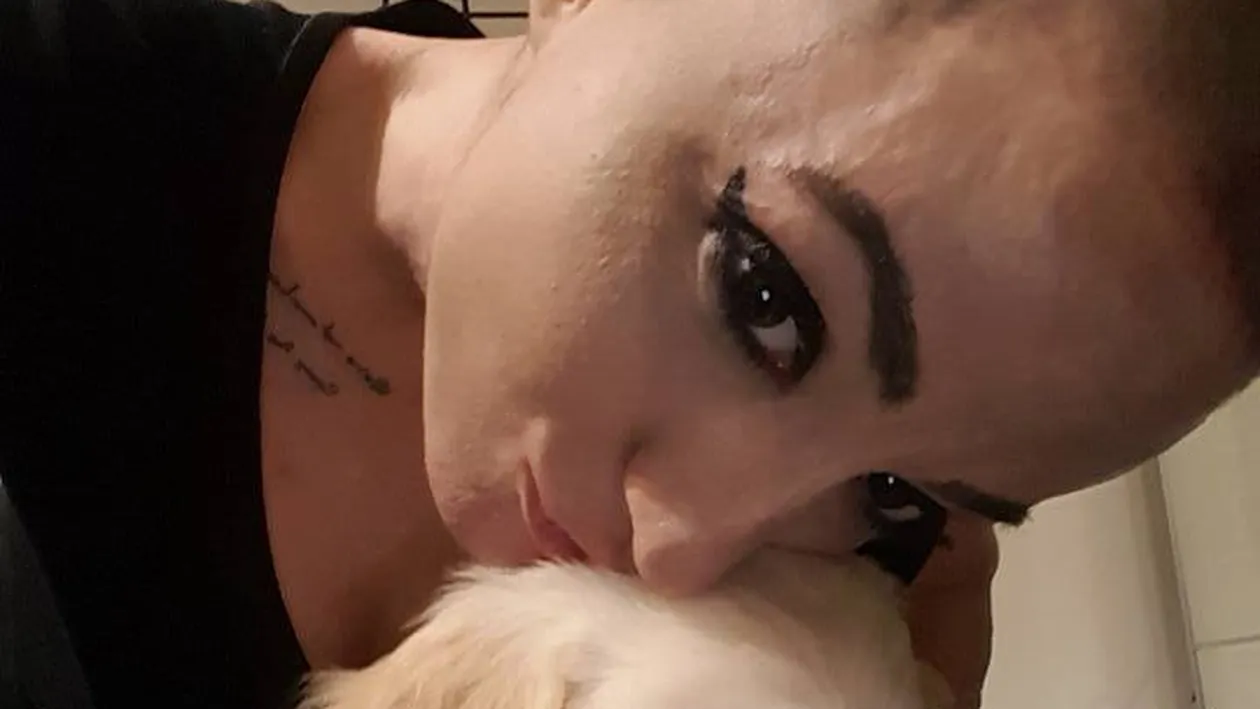 Unul din supravieţuitorii incendiului din clubul Colectiv s-a trezit cu poliţiştii la uşă. ”Mă hărţuieşte”