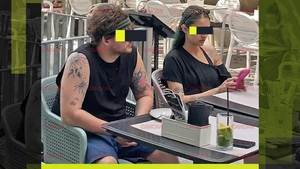 Foștii concurenți de la Power Couple nu ies din casă fără ținute perfect coordonate.  Mai asortați de atât nu se putea!