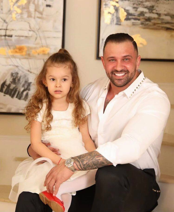 Alex Bodi și Iulia Sălăgean s-au împăcat?! Ce decizie comună au luat în privința fetiței lor: ”Îi mulțumesc lui Dumnezeu pentru ca exiști în viața mea”